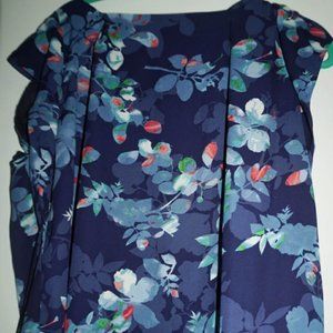 Metaphor blue flor blouse